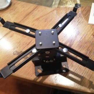 プロジェクター用天吊り金具の画像