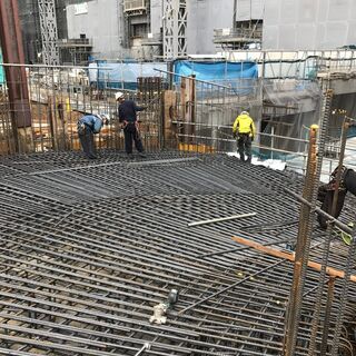 建物の骨組みをつくる重要なおしご(。•̀ᴗ-ღ)【鉄筋工事作業員...