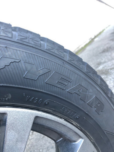 スタッドレスタイヤ　ホイール付　4本セット　205/60R16