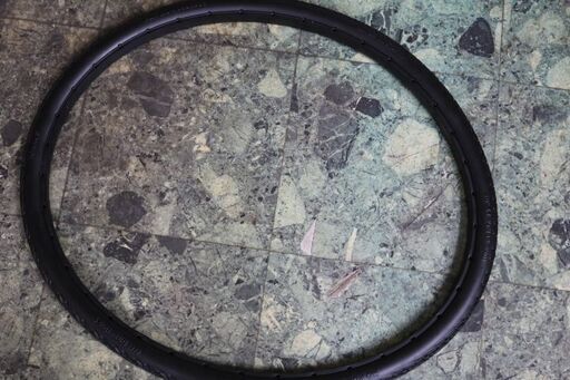 絶対にパンクしないタイヤのご案内