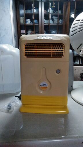 【商談中です】値下げです！消臭機能有・クリーンファンヒーター　未使用です