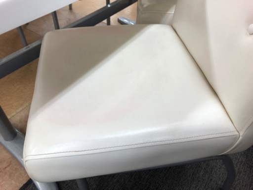 値下げしました！【座面が回転❗️】ダイニングテーブルセット おしゃれな白