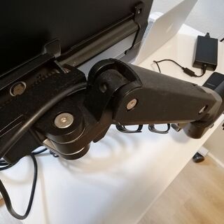 【大阪直接取引】ワコム 液タブ 液晶ペンタブレット23.6型 Wacom Cintiq Pro 24 ペンモデル ブラック TDTK-2420　+　専用アームセットの画像
