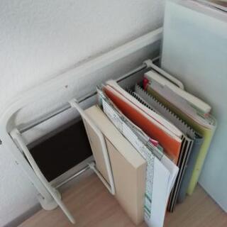 ニトリ美品　パソコンデスクの画像
