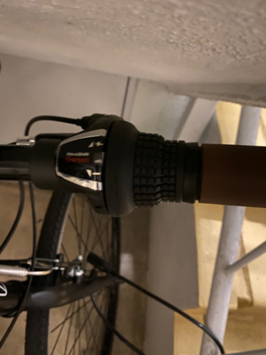 自転車 クロスバイク 21年1月31日まで！！