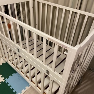 ベビーベッド　コンビミニ