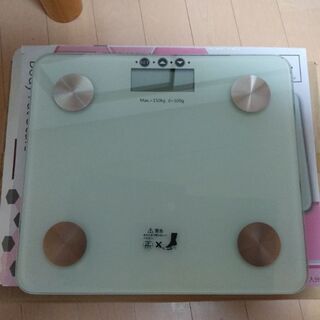 体重、身長測定、脂肪測定、血圧測定の画像