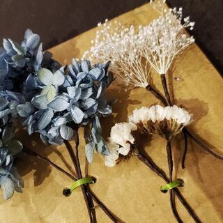 ヘアドレス　プリザーブドフラワー ドライフラワー　ブライダル　ウェディングの画像