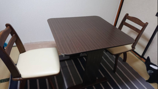 テーブル、イス