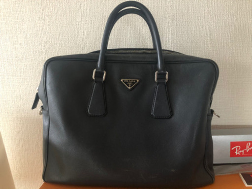 プラダ　サフィアーノ　ビジネスバッグ