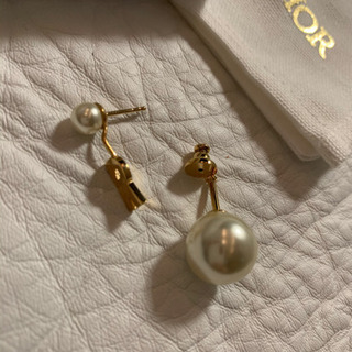 Dior❤️ピアスの画像