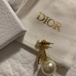 Dior❤️ピアスの画像