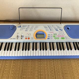 カシオ　電子キーボードLK-101