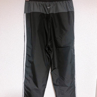 ☆adidas シャカシャカパンツ 140cm☆の画像
