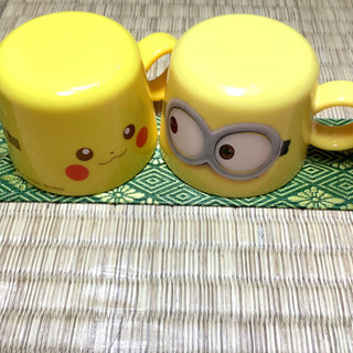 ピカチュウ　ミニオン　ペットボトル用コップ　２個セット　2021...
