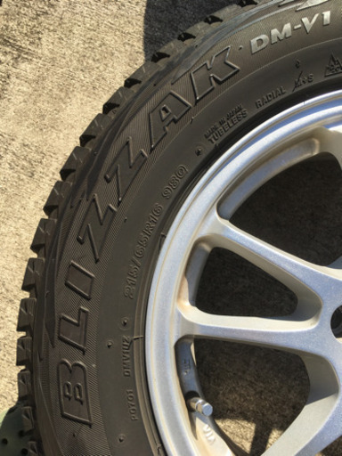 中古スタッドレスセット215/65R16ヴェルファイア