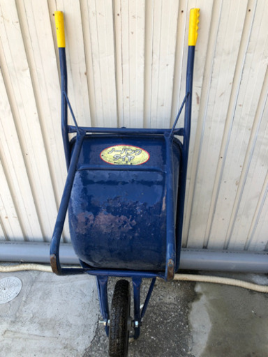 一輪車スリムタイプ　ノーパンクタイヤ　深型