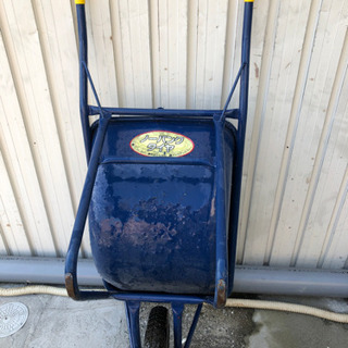 一輪車スリムタイプ　ノーパンクタイヤ　深型