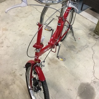 赤い自転車の画像