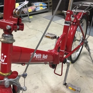 赤い自転車の画像