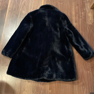 フェイクファーコートの画像