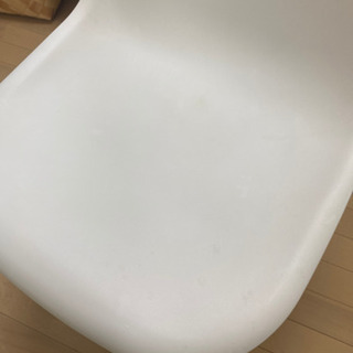イームズチェアの画像