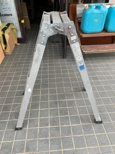 脚立　　　　j