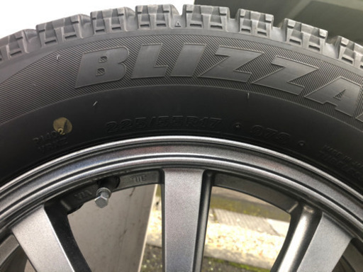 トヨタ ヴェルファイア使用スタッドレスタイヤ、ホイール付4本