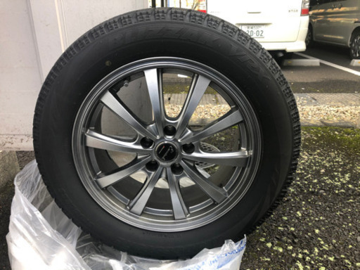 トヨタ ヴェルファイア使用スタッドレスタイヤ、ホイール付4本