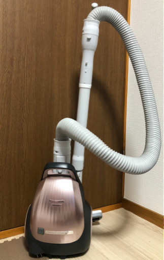 【お取引中】紙パック式掃除機　Panasonic