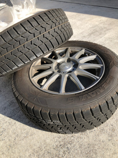 ホイール付きスタッドレスタイヤ