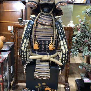 オススメ‼︎   目玉商品　甲冑　飾り　置物　武士　現品限り
