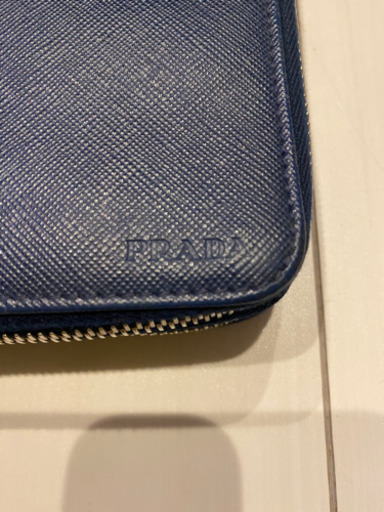 PRADA 長財布