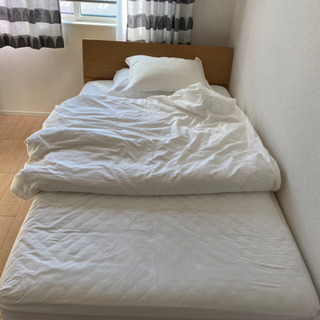 ニトリベッドの画像