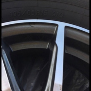 プリウス　YOKOHAMAスタッドレスタイヤホイール4本セット  15年製　の画像