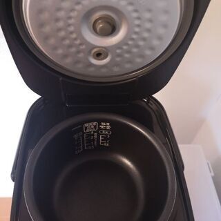 2018年製 炊飯器 3合 アイリスオーヤマの画像