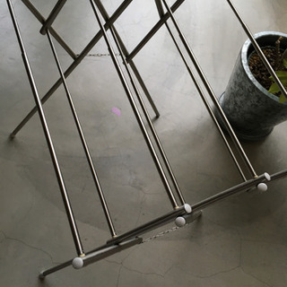 ステンレス 物干し　伸縮します