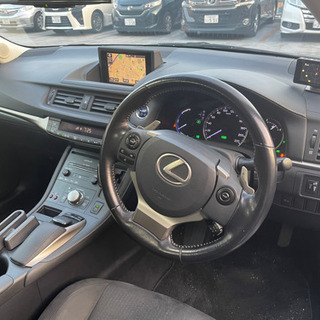 美車レクサスCT200hバージョンC ハイブリッド実燃費19キロ　禁煙車、平成26年式、車検2年付き、フルセグ、LEDライト！の画像