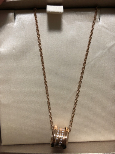 BVLGARIビーゼロワンネックレス