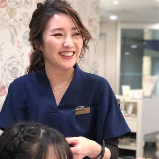 ヘアメイクスタッフ募集　カットなし、カラーなし