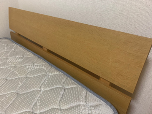 (お譲り先決まりました)セミダブル　ベット　マットレス　フレーム付き