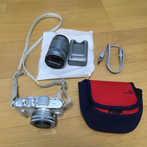 美品【配送可】OLYMPUS PEN E-PL8 ホワイト ミラーレス一眼レフ