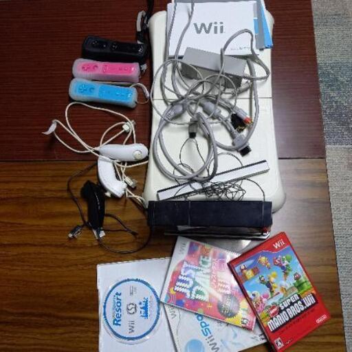 Wii　本体 周辺機器 ソフト4枚 セット