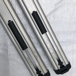 THULE スーリー ベースキャリア TH860 アルミエアロバー2本セット 108cmの画像