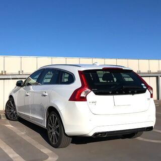ご成約を頂き 有難うございました ボルボV60 T5SE！の画像