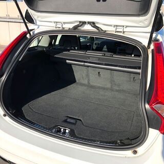 ご成約を頂き 有難うございました ボルボV60 T5SE！の画像
