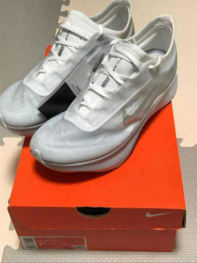 【新品未使用】ズームフライ3  24.5cm