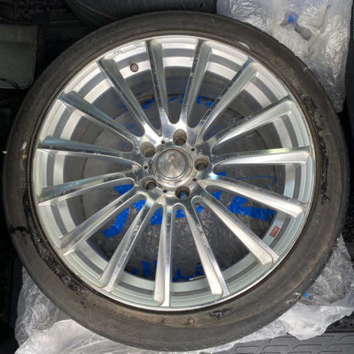 大幅値引！市内配送無料！ウェッズ　レオニスFW 19インチ 4本セット！8J+38 114.3 5穴