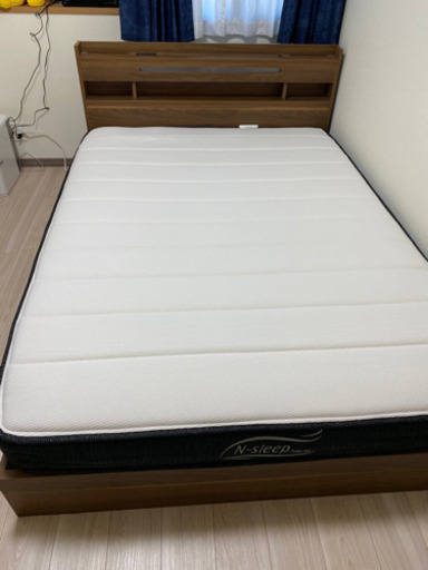 ダブルベッド（使用期間1年）
