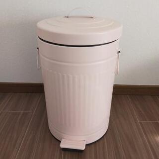 ペダル付きゴミ箱